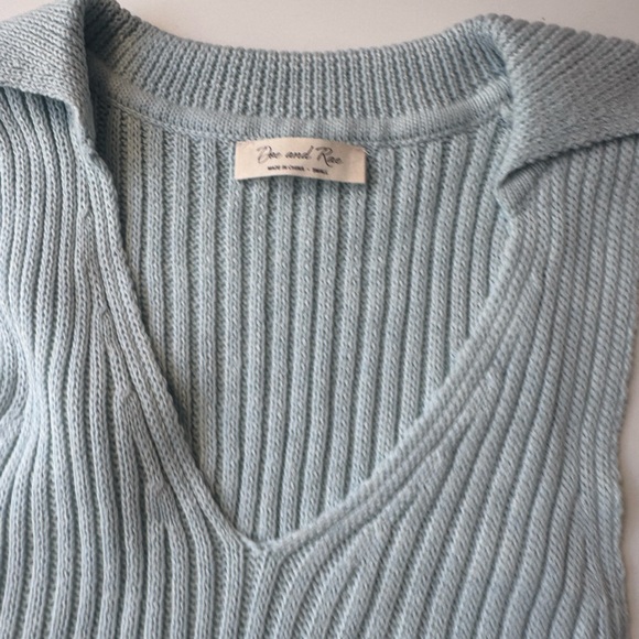 Doe and Rae Women’s Ribbed Knit - Picture 4 of 8